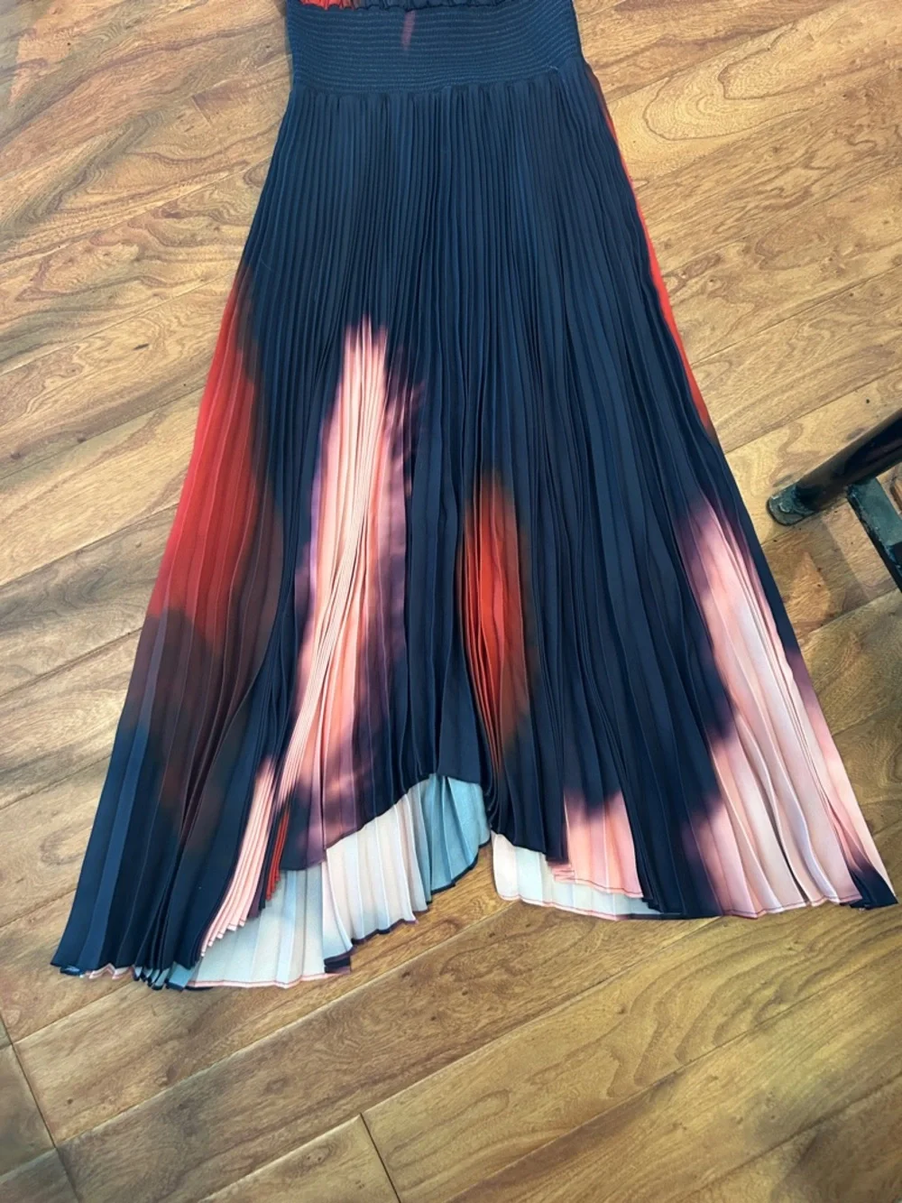 ALC Renzo II Satin Pleated Dress 
Size 4 - Picture 4 of 11